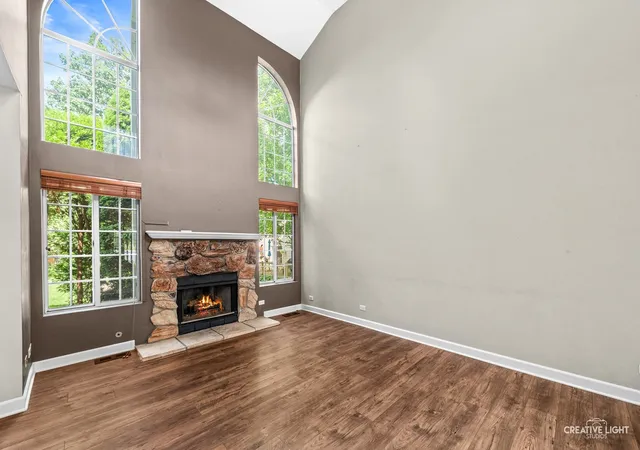 Photo 3 of Townhouse for sale at 87 Townsend Cir, Naperville, IL 60565 | MLS# 12726840 | Listing updated on 2026-09-06
