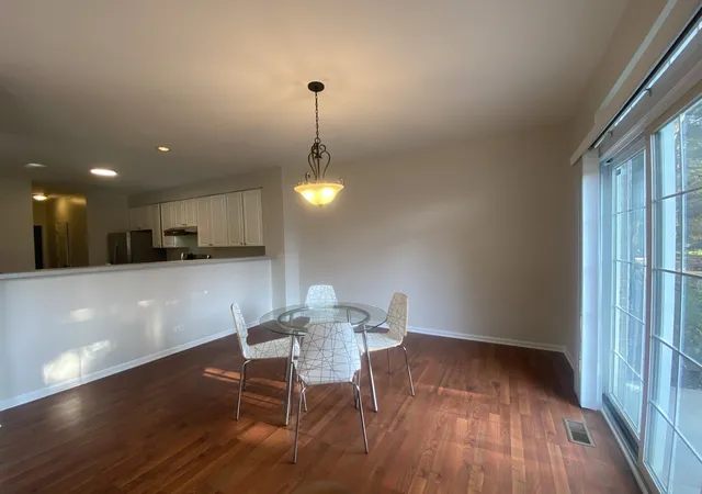 Photo 5 of Townhouse for sale at 1298 Georgetown Way, Vernon Hills, IL 60061 | MLS# 12726896 | Listing updated on 2026-08-14
