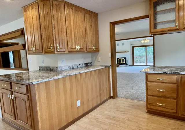 Photo 4 of Single family home for sale at 1246 8th Avenue N, Clinton, IA 52732 | MLS# 12726907 | Listing updated on 2026-10-22