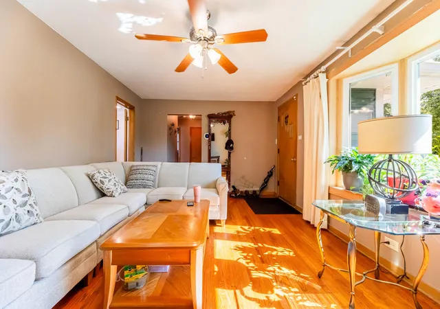 Photo 4 of Single family home for sale at 4604 Maple Ave, Forest View, IL 60402 | MLS# 12726910 | Listing updated on 2026-09-10