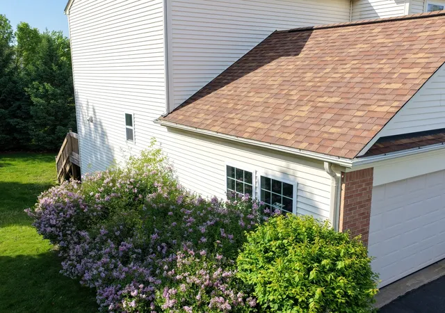 Photo 3 of Single family home for sale at 6 Forsythia Ct, Bolingbrook, IL 60490 | MLS# 12726931 | Listing updated on 2026-09-16