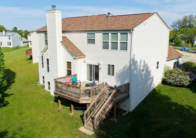 Photo 3 of Single family home for sale at 6 Forsythia Ct, Bolingbrook, IL 60490 | MLS# 12726931 | Listing updated on 2026-09-16