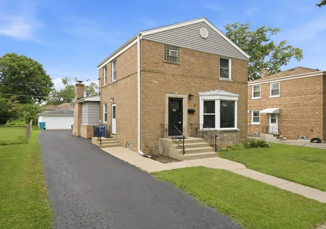 2nd image of 504 N Laverne Ave, Hillside, IL 60162 | MLS# 12726941