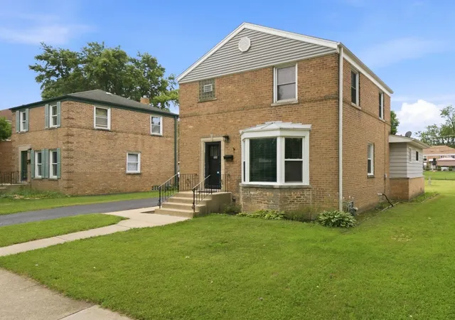3rd image of 504 N Laverne Ave, Hillside, IL 60162 | MLS# 12726941