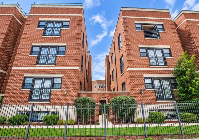 Photo 1 of Condo for sale at 543 E 43rd Street #3W, Chicago, IL 60653 | MLS# 12726944 | Listing updated on 2026-09-12