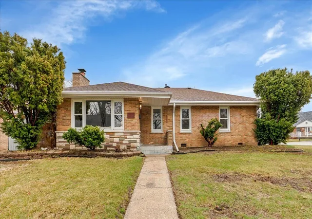 Photo 1 of Single family home for sale at 11639 S Knox Ave, Alsip, IL 60803 | MLS# 12726945 | Listing updated on 2026-10-06