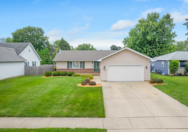 1st image of 606 E Edgelawn Dr, Plano, IL 60545 | MLS# 12726987