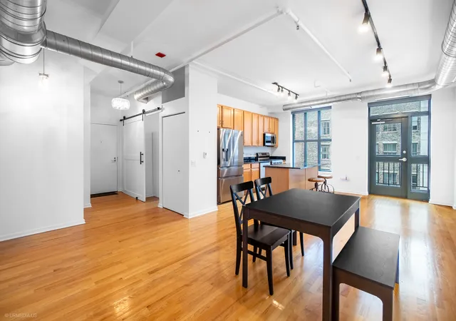 3rd image of 6 E Monroe St #1503, Chicago, IL 60603 | MLS# 12727060