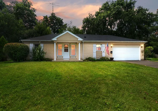 Photo 24 of Single family home for sale at 901 Hampton Ct, Mc Henry, IL 60050 | MLS# 12727084 | Listing updated on 2026-09-04