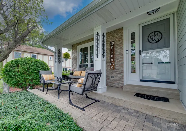 Photo 3 of Single family home for sale at 504 Tebay Pl, Schaumburg, IL 60194 | MLS# 12727114 | Listing updated on 2026-08-11