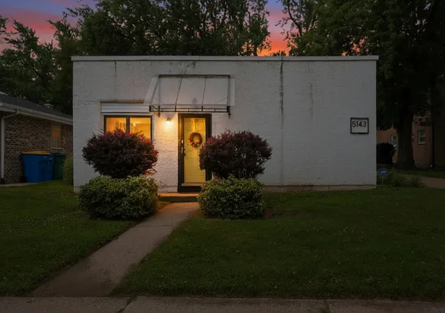 2nd image of 5143 Electric Ave, Hillside, IL 60162 | MLS# 12727145