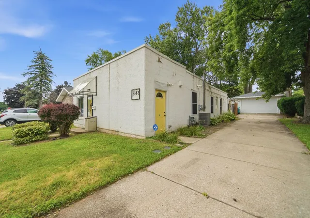 3rd image of 5143 Electric Ave, Hillside, IL 60162 | MLS# 12727145