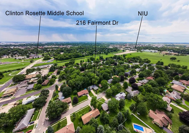 Photo 3 of Single family home for sale at 216 Fairmont Dr, De Kalb, IL 60115 | MLS# 12727155 | Listing updated on 2026-09-23
