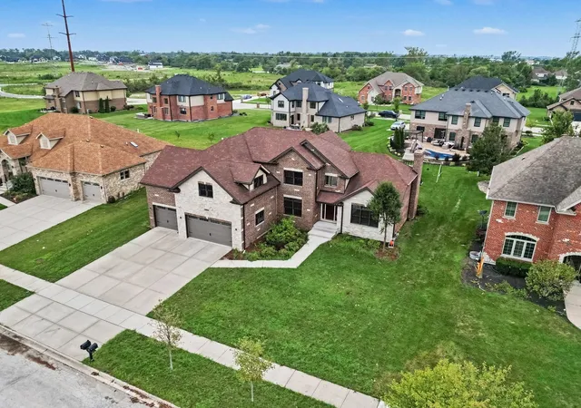 Photo 1 of Single family home for sale at 22620 Hunters Trl, Frankfort, IL 60423 | MLS# 12727166 | Listing updated on 2026-10-06