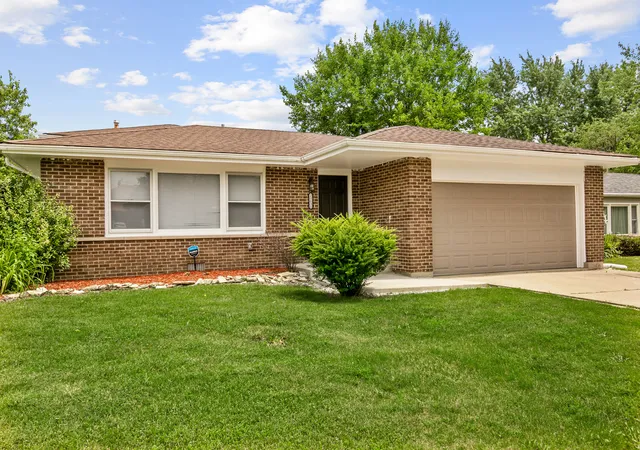 Photo 1 of Single family home for sale at 20031 Crescent Ave, Lynwood, IL 60411 | MLS# 12727202 | Listing updated on 2026-08-13