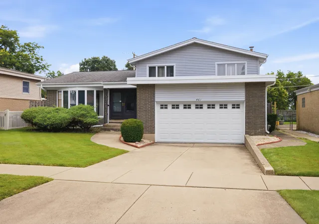 Photo 2 of Single family home for sale at 461 Dorothy Dr, Des Plaines, IL 60016 | MLS# 12727216 | Listing updated on 2026-08-27