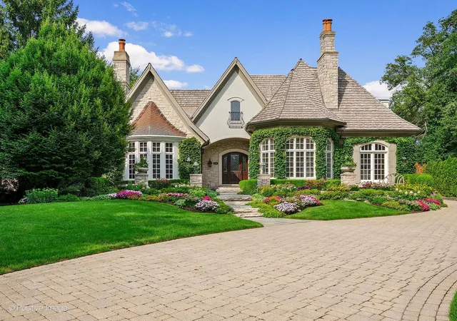 Photo 1 of Mansion for sale at 909 Cleveland Rd, Hinsdale, IL 60521 | MLS# 12727217 | Listing updated on 2026-09-11