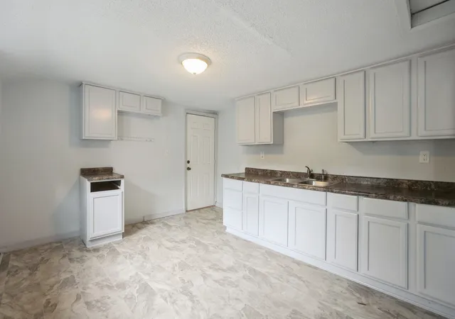 3rd image of 924 14 1/2 St, Rock Island, IL 61201 | MLS# 12727233