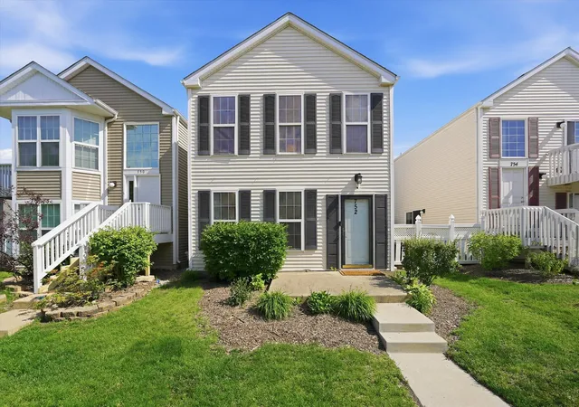 Photo 1 of Condo for sale at 752 Four Seasons Blvd #752, Aurora, IL 60504 | MLS# 12727237 | Listing updated on 2026-09-21