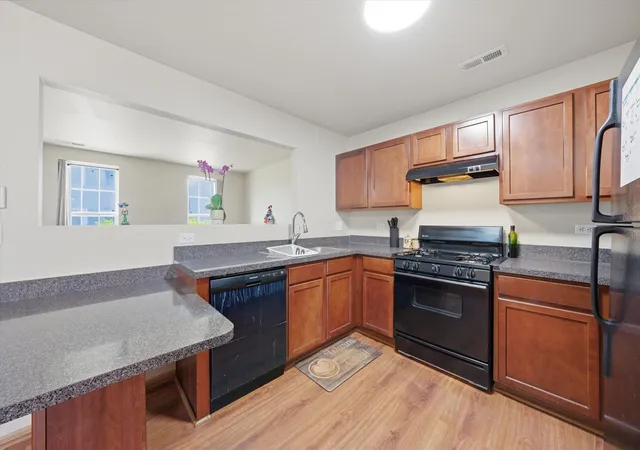Photo 3 of Condo for sale at 752 Four Seasons Blvd #752, Aurora, IL 60504 | MLS# 12727237 | Listing updated on 2026-09-21