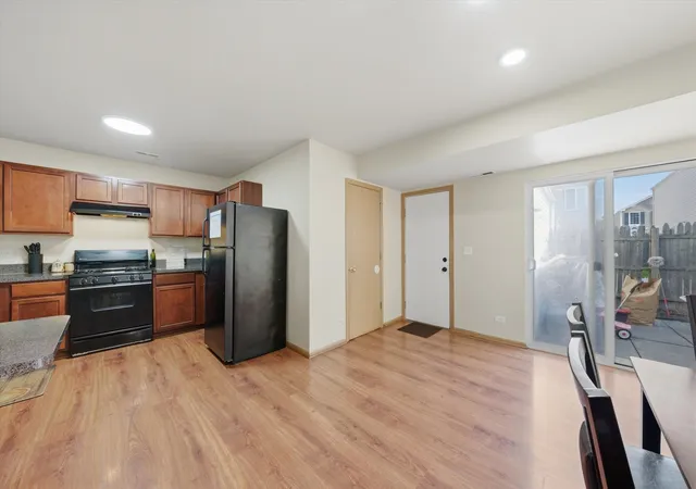 Photo 4 of Condo for sale at 752 Four Seasons Blvd #752, Aurora, IL 60504 | MLS# 12727237 | Listing updated on 2026-09-21