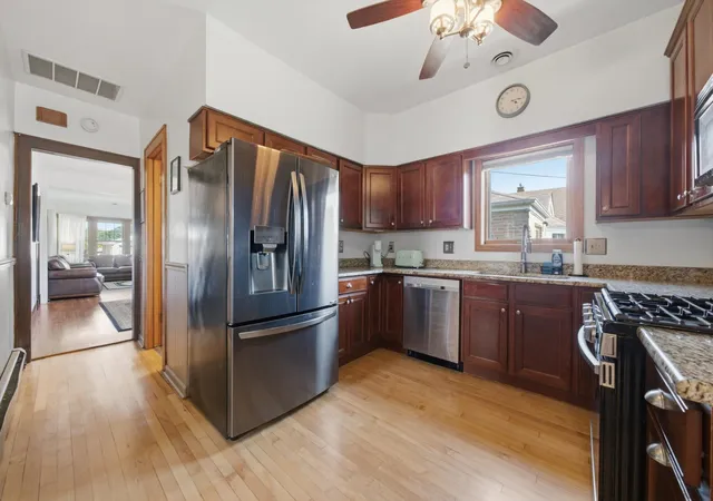 5th image of 3616 Wisconsin Ave, Berwyn, IL 60402 | MLS# 12727240