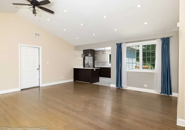 Photo 3 of Single family home for sale at 10007 S Kolin Ave, Oak Lawn, IL 60453 | MLS# 12727269 | Listing updated on 2026-09-13