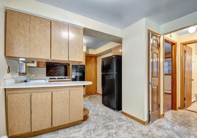 Listing Photo 5 - Condo for sale in building located at 272 E 148th St, Harvey, IL 60426