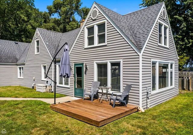 Photo 3 of Single family home for sale at 4400 Riverside Dr, Crystal Lake, IL 60014 | MLS# 12727306 | Listing updated on 2026-10-05