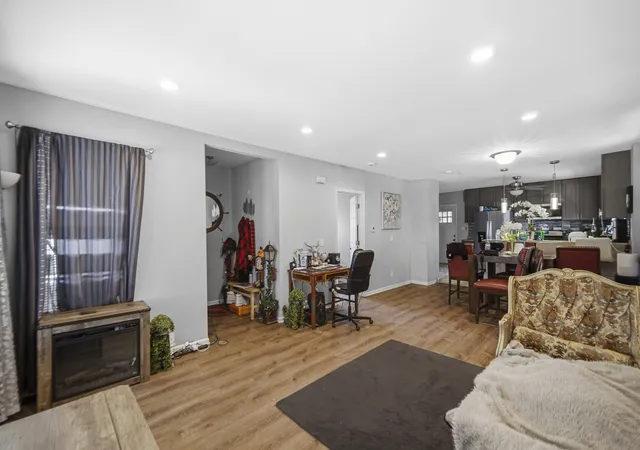 Photo 3 of Single family home for sale at 16230 Lowell Ave, South Holland, IL 60473 | MLS# 12727382 | Listing updated on 2026-09-18