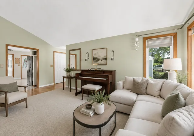 Photo 2 of Single family home for sale at 511 S Highland Ave, Lombard, IL 60148 | MLS# 12727406 | Listing updated on 2026-09-10