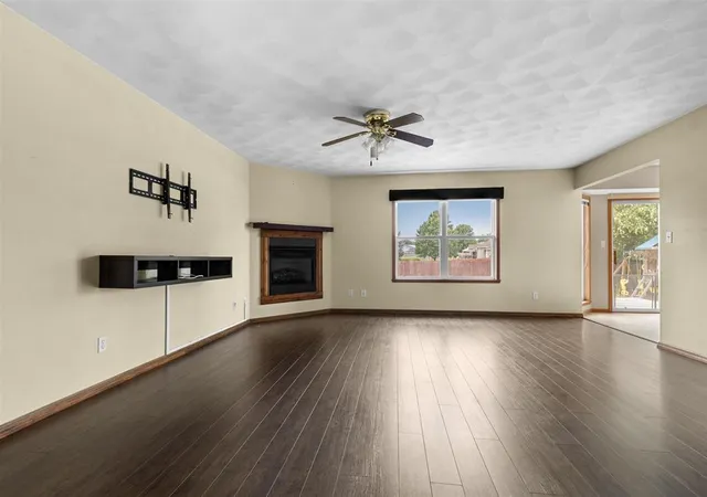Photo 3 of Sale Pending at 651 Purple Sage Dr, Roscoe, IL 61073 | MLS# 12727432 | Listing updated on 2026-08-27