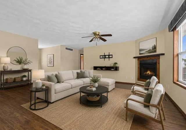 Photo 4 of Sale Pending at 651 Purple Sage Dr, Roscoe, IL 61073 | MLS# 12727432 | Listing updated on 2026-08-27