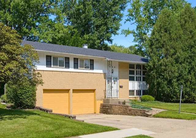 Photo 1 of Single family home for sale at 406 N Williams Dr, Palatine, IL 60074 | MLS# 12727448 | Listing updated on 2026-09-01