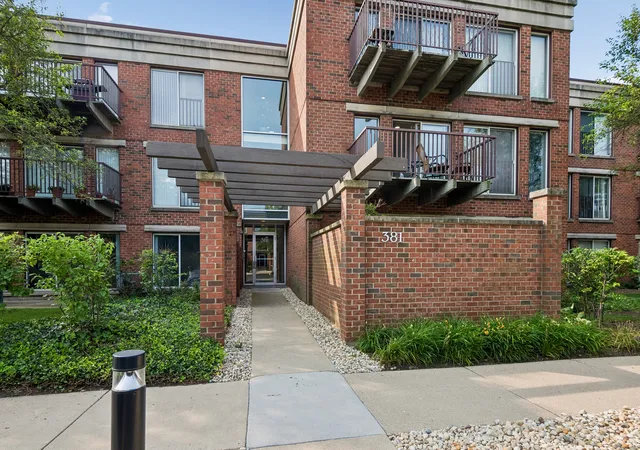 1st image of 381 Kelburn Rd #214, Deerfield, IL 60015 | MLS# 12727458