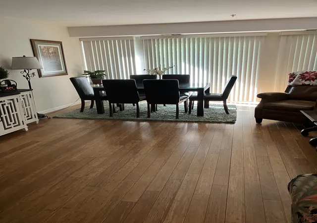 5th image of 381 Kelburn Rd, Deerfield, IL 60015