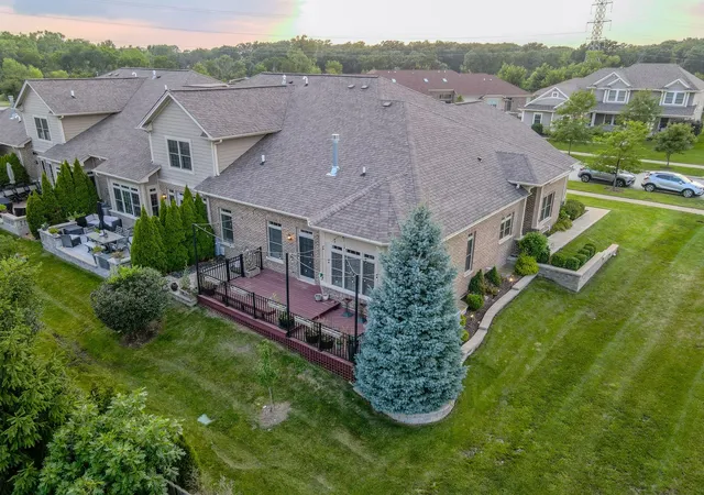 Photo 3 of Townhouse for sale at 12876 Rosa Ln, Lemont, IL 60439 | MLS# 12727549 | Listing updated on 2026-10-05