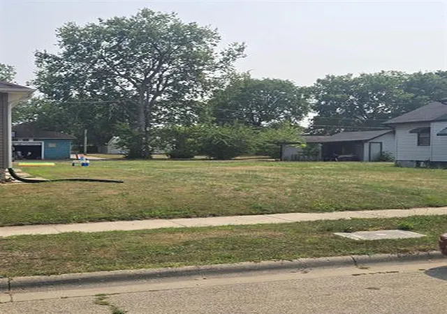 Photo 1 of Land for sale at 815 22nd Avenue, Rockford, IL 61104 | MLS# 12727567 | Listing updated on 2026-08-13