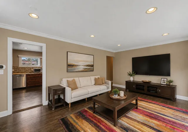 Photo 3 of Single family home for sale at 270 N Linden Ave, Palatine, IL 60074 | MLS# 12727568 | Listing updated on 2026-09-27