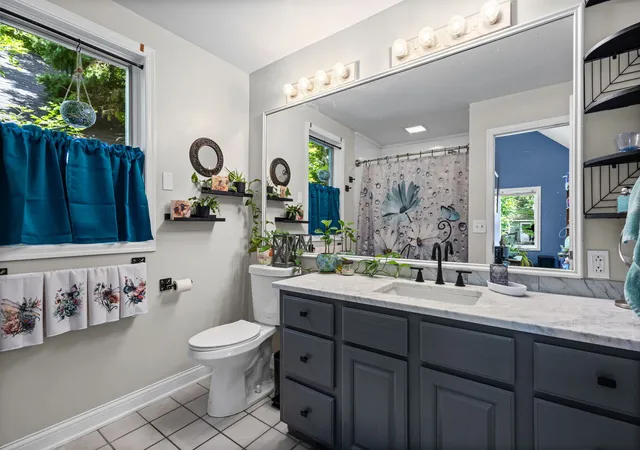 Photo 4 of Single family home for sale at 3422 Oakwood Dr, Island Lake, IL 60042 | MLS# 12727609 | Listing updated on 2026-10-06