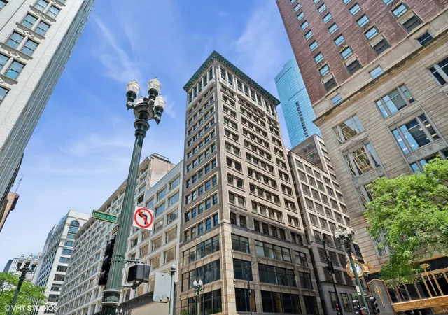 1st image of 6 E Monroe St, Chicago, IL 60603