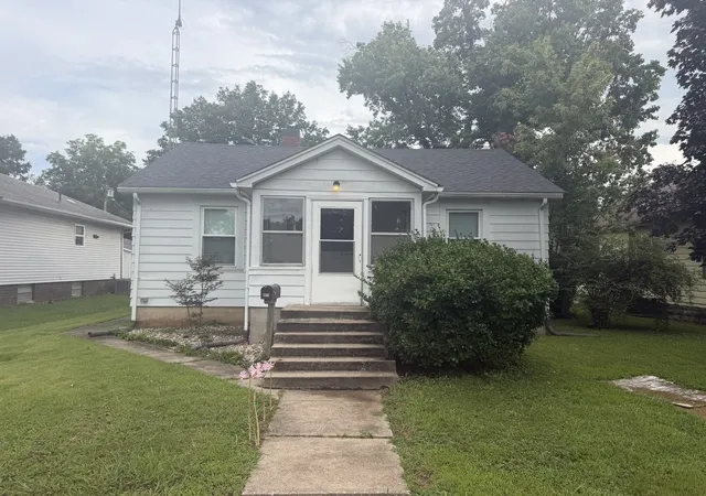 Photo 1 of Single family home for sale at 1933 Wall St, Murphysboro, IL 62966 | MLS# 12727660 | Listing updated on 2026-09-07