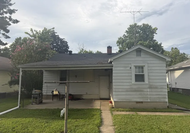 Photo 17 of Single family home for sale at 1933 Wall St, Murphysboro, IL 62966 | MLS# 12727660 | Listing updated on 2026-09-07