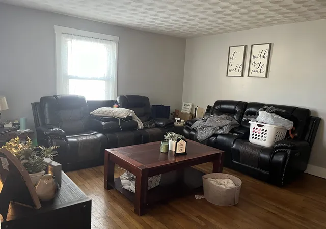 Photo 3 of Single family home for sale at 1933 Wall St, Murphysboro, IL 62966 | MLS# 12727660 | Listing updated on 2026-09-07
