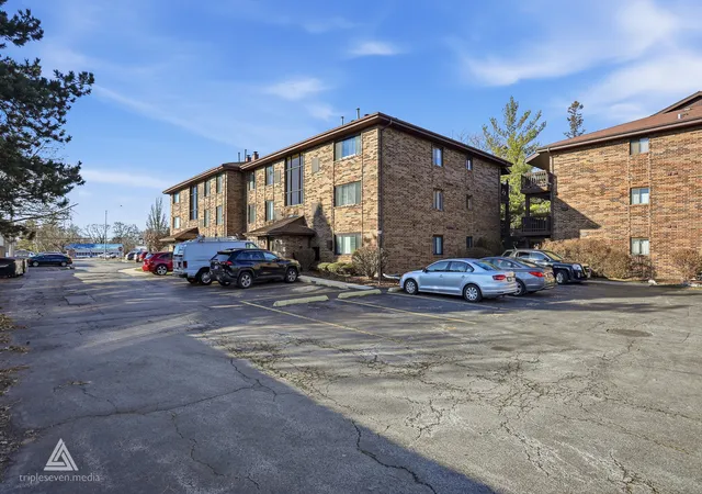 Photo 24 of Sale Pending at 9609 Austin Ave #W3, Oak Lawn, IL 60453 | MLS# 12727719 | Listing updated on 2026-08-26