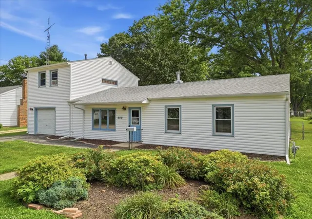 Photo 2 of Sale Pending at 505 S 10th Street, Oregon, IL 61061 | MLS# 12727754 | Listing updated on 2026-09-01