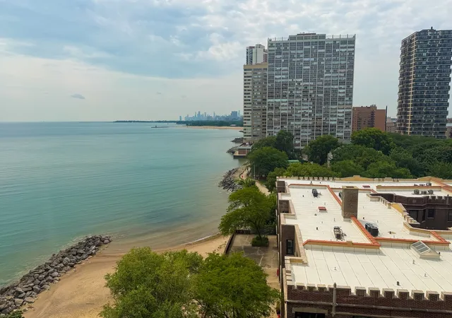 Photo 3 of Condo for sale at 6301 N Sheridan Rd #9V, Chicago, IL 60660 | MLS# 12727762 | Listing updated on 2026-10-04