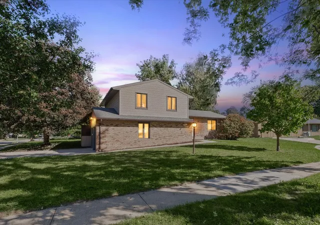 Photo 1 of Single family home for sale at 2006 Clover Ct E, Champaign, IL 61821 | MLS# 12727791 | Listing updated on 2026-10-08