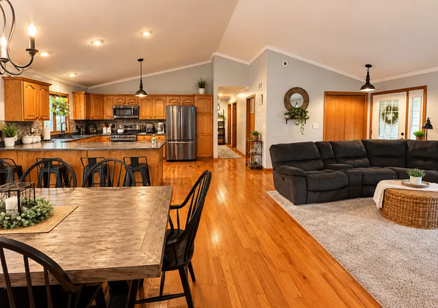 Photo 3 of Single family home for sale at 373 Lake Thunderbird Dr, Putnam, IL 61560 | MLS# 12727827 | Listing updated on 2026-10-27