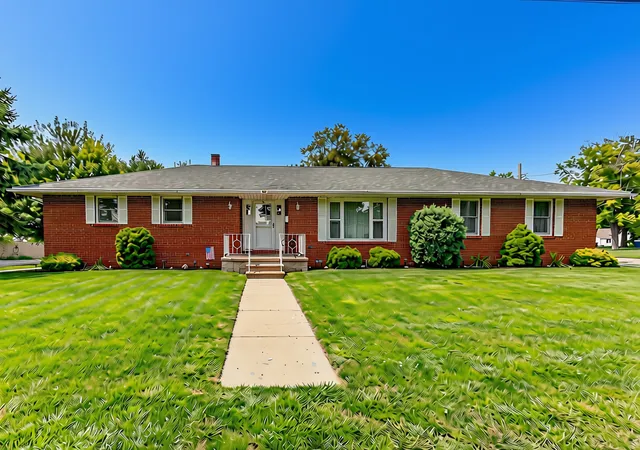 Photo 1 of Sale Pending at 701 W Clark St, Princeton, IL 61356 | MLS# 12727848 | Listing updated on 2026-08-13